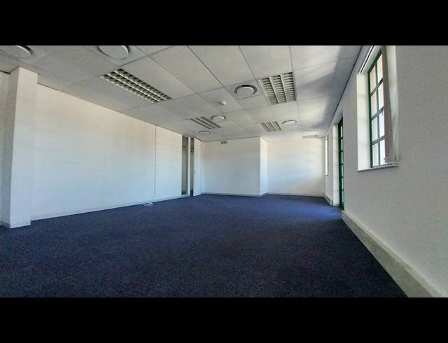 1,029M² OFFICE TO LET IN CLAREMONT
